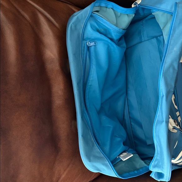Adidas Retro Blue and White Sports Bag - Picture 4 of 9